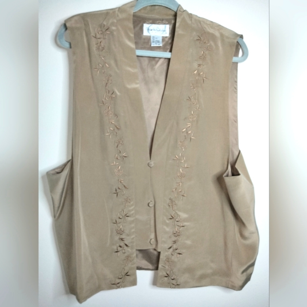 Diane Von Furstenberg (Sz M) Tan 100% Silk & Embroidered Button Down Front Vest